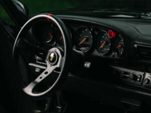 Image 63/95 of Porsche 911 Turbo 3.3 (1991)