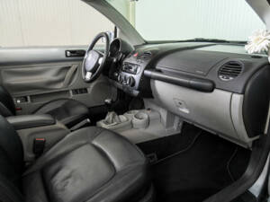 Bild 12/50 von Volkswagen New Beetle 2.0 (2003)