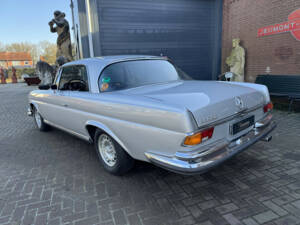 Image 7/21 de Mercedes-Benz 280 SE 3,5 (1970)