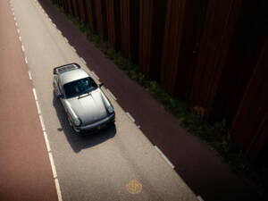 Image 7/49 of Porsche 911 Carrera 2 (1994)