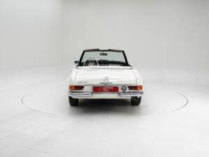Afbeelding 7/15 van Mercedes-Benz 280 SL (1969)
