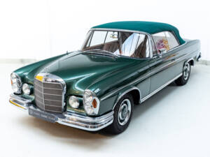 Image 46/47 de Mercedes-Benz 300 SE (1967)