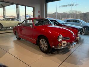 Immagine 4/29 di Volkswagen Karmann Ghia 1200 (1965)