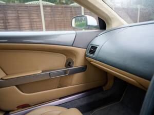 Image 11/50 of Aston Martin DB 9 Volante (2009)