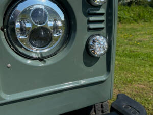 Image 15/62 de Land Rover Defender 90 (2003)
