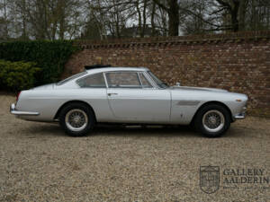 Image 34/50 of Ferrari 250 GT&#x2F;E (1964)