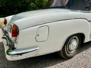 Bild 15/55 von Mercedes-Benz 220 S Cabriolet (1957)