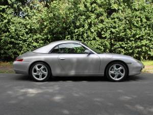 Imagen 9/20 de Porsche 911 Carrera 4 (2000)