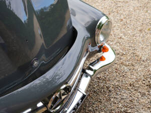 Image 10/50 of Mercedes-Benz 190 SL (1957)