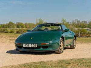 Image 48/50 of Lotus Elan (1991)