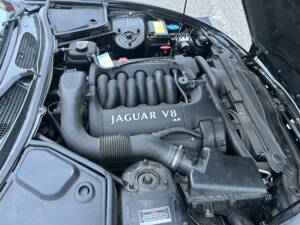 Imagen 34/35 de Jaguar XK8 4.0 (2002)