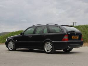 Bild 3/8 von Mercedes-Benz C 43 AMG (2000)