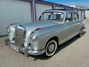 Bild 5/8 von Mercedes-Benz 219 (1956)