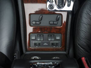 Image 24/32 of Bentley Azure Mulliner &quot;Wide Body&quot; (2002)