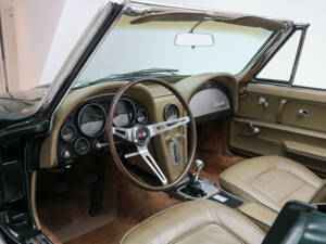 Image 5/17 of Chevrolet Corvette Sting Ray Convertible (1966)