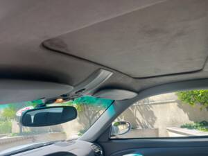 Image 21/39 of Porsche 911 Carrera 4S (2002)