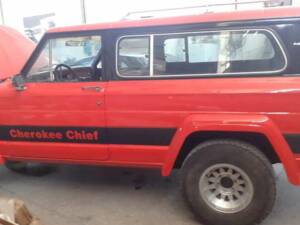 Image 20/33 of Jeep Cherokee Chief (1979)