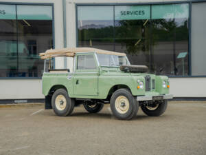 Image 22/30 of Land Rover 88 (1971)