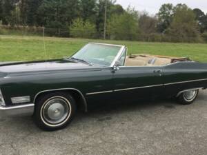 Bild 46/50 von Cadillac DeVille Convertible (1967)