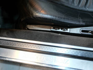 Afbeelding 29/38 van Mercedes-Benz 300 SL (1990)