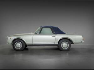 Image 3/29 of Mercedes-Benz 230 SL (1965)