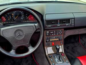 Image 13/61 of Mercedes-Benz SL 320 &quot;Mille Miglia&quot; (1995)
