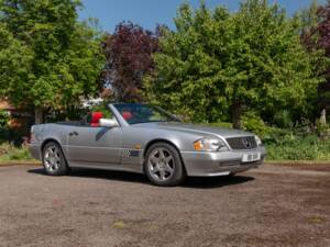 Image 37/50 of Mercedes-Benz SL 320 &quot;Mille Miglia&quot; (1995)