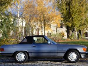 Image 22/36 of Mercedes-Benz 300 SL (1987)