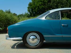 Image 24/50 of Volkswagen Karmann Ghia 1200 (1963)