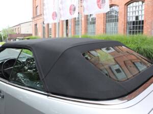 Immagine 16/19 di Mercedes-Benz 300 CE-24 (1992)