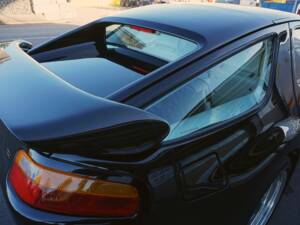 Image 26/67 of Porsche 928 S4 (1988)