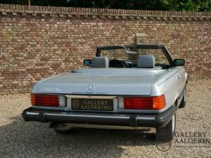 Image 30/50 of Mercedes-Benz 380 SL (1982)