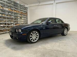 Immagine 2/7 di Jaguar XJ 2.7 D (2007)