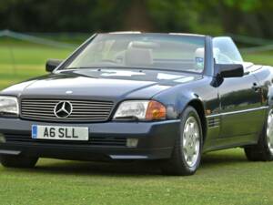 Image 3/50 of Mercedes-Benz SL 500 (1995)
