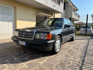 Image 1/42 de Mercedes-Benz 190 E 2.6 (1993)