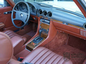 Image 40/50 de Mercedes-Benz 380 SL (1982)