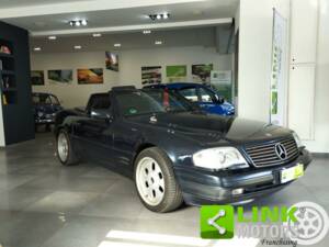 Image 3/10 of Mercedes-Benz SL 320 (1995)