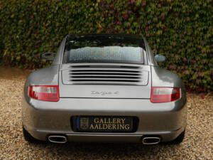 Imagen 6/50 de Porsche 911 Targa 4 (2007)