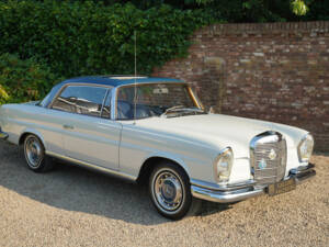 Image 13/50 of Mercedes-Benz 280 SE (1968)