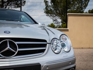 Image 23/50 of Mercedes-Benz CLK 63 AMG (2007)