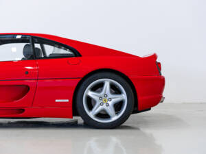 Image 4/83 of Ferrari F 355 Berlinetta (1996)