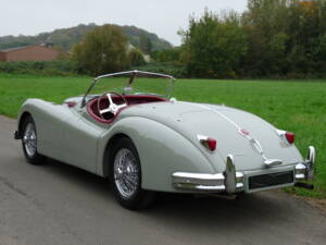 Image 4/20 of Jaguar XK 140 OTS (1955)