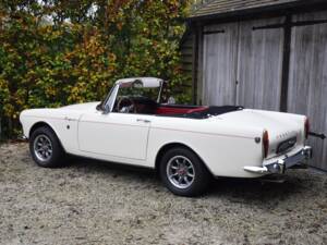 Image 18/42 de Sunbeam Tiger Mk I (1966)