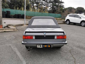 Image 27/34 de BMW 320 Baur TC (1981)