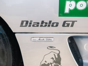 Bild 37/63 von Lamborghini Diablo SV-R (1996)