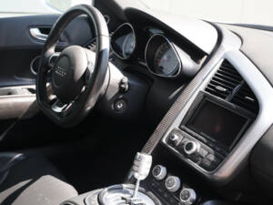 Bild 40/53 von Audi R8 (2008)