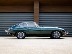 Bild 42/50 von Jaguar E-Type 4.2 (1965)