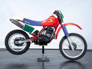 Image 4/9 of Honda DUMMY (1989)