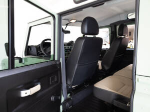 Image 21/36 of Land Rover Defender (2016)