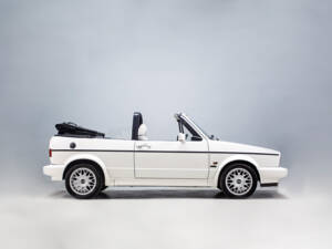 Afbeelding 10/35 van Volkswagen Golf I Cabrio 1.5 (1983)